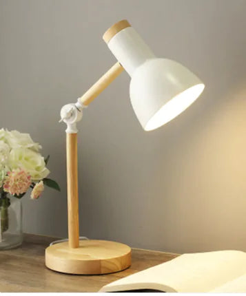 Poised - Eye Protection Study Lamp